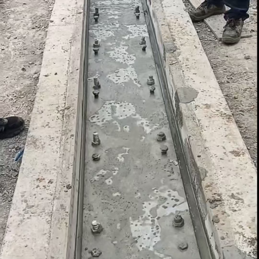 忻城港口码头起重机龙门吊重型机械设备稳固用早强快凝轨道胶泥